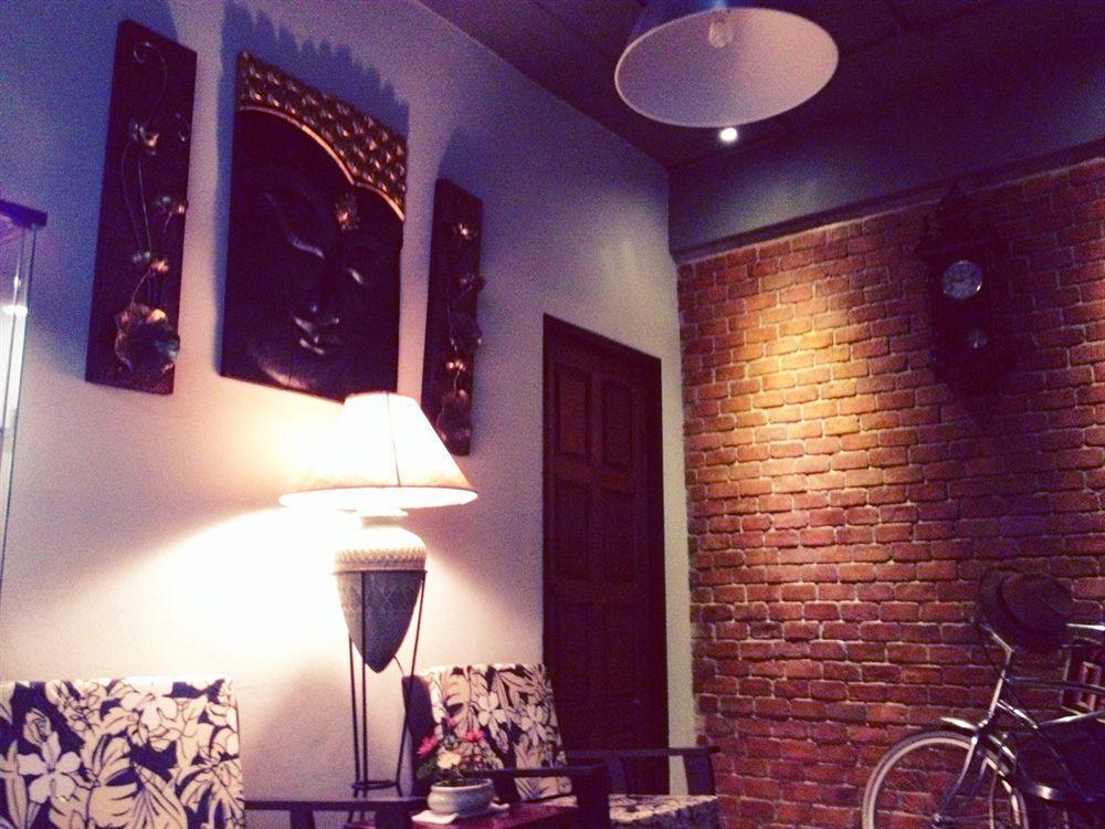Mon Lodge & Yoga Donmueang Bangkok Kültér fotó