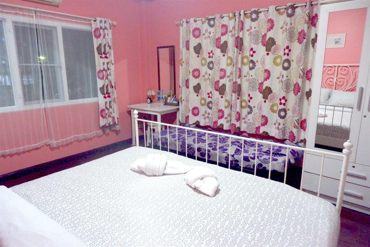 Mon Lodge & Yoga Donmueang Bangkok Kültér fotó